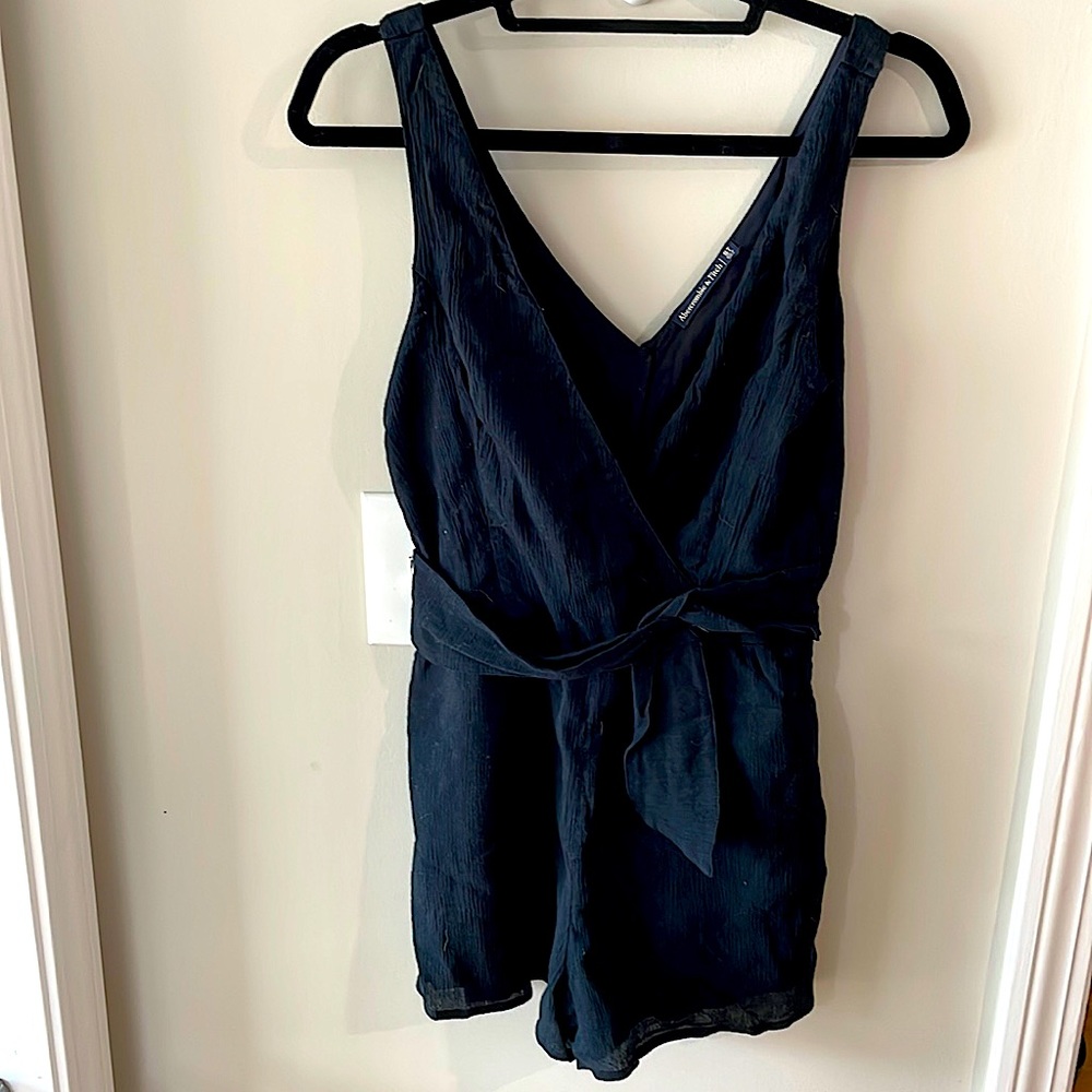 Abercrombie & Fitch black romper size S Tall